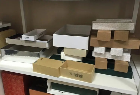 Vollautomatische Kästchen-Falten-Maschine, Handy-Abdeckung, die Maschine herstellt