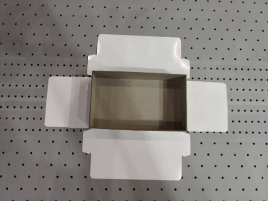 Kleben, den automatischen steifen Kasten in Position bringend, der Maschine für Karton/Plastikkasten herstellt