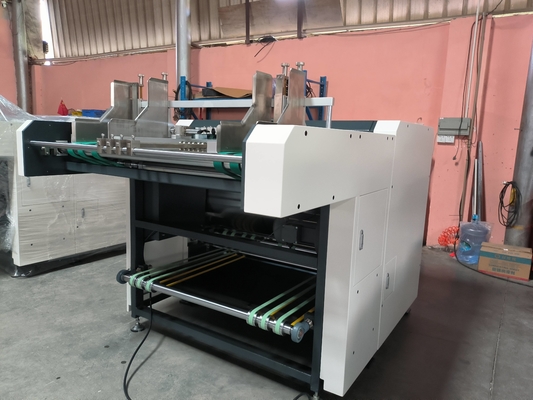 Automatische V-Grooving-Maschine - die ultimative Lösung für effizientes Karton-Grooving bei der Herstellung von starren Kisten.