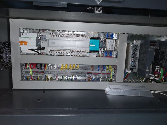 Steife Papierkasten-Produktionsmaschine 27pcs/Min 890kg H2100mm