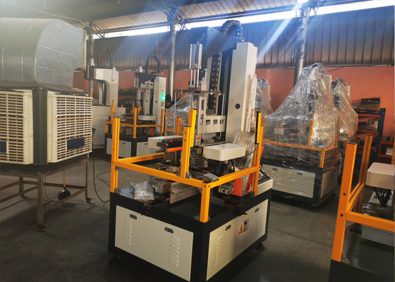 Halb automatischer steifer Kasten 950kg, der Maschine 30pcs/min für Geschenk-Schmuck-Kasten bildet