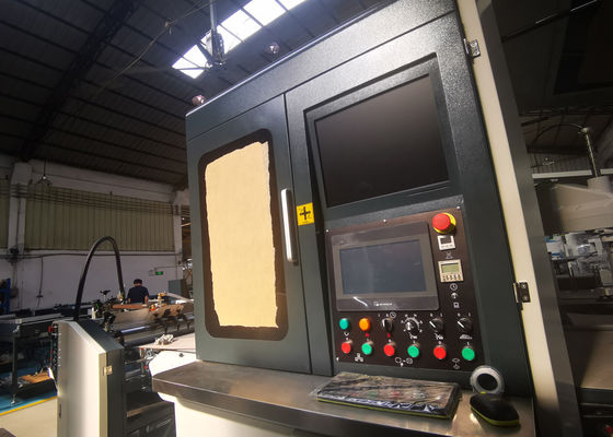 Klebender steifer Papierkasten L5985mm Maschinen-W3183mm, der Maschine in Position bringt