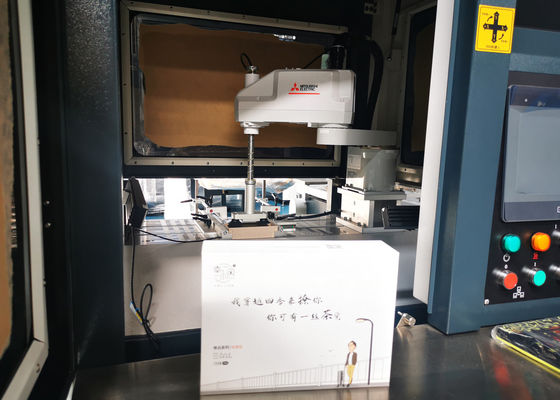LS-450plus Spitzenparfüm-Kasten, der Maschine für steifen Kasten klebt und in Position bringt