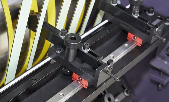 Pappehölzerner MDF, der die Maschine dünnes Papierv Maschine fugend fugt