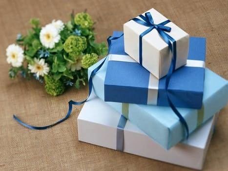 Das Haften der Geschenkbox bringt Maschine mit Geschwindigkeit 70pcs pro Minute für die Pappschachtel in Verlegenheit, die Maschine herstellt