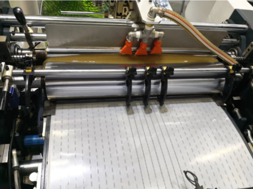Kleiner Papierkasten Panasonic PLC 16KW, der Maschine herstellt
